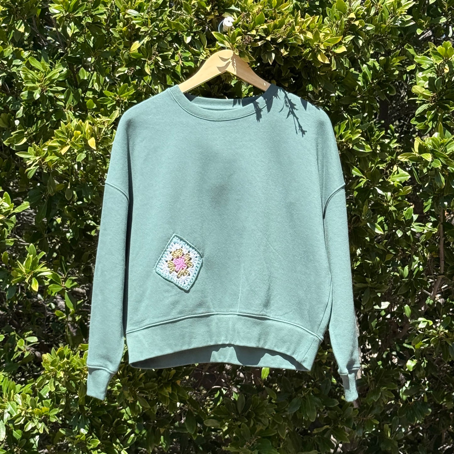 Teal with 2 Granny Squares